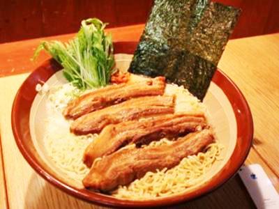 Wow, Berani Coba Ramen 'Jumbo' Seberat 6 Kilogram Ini?